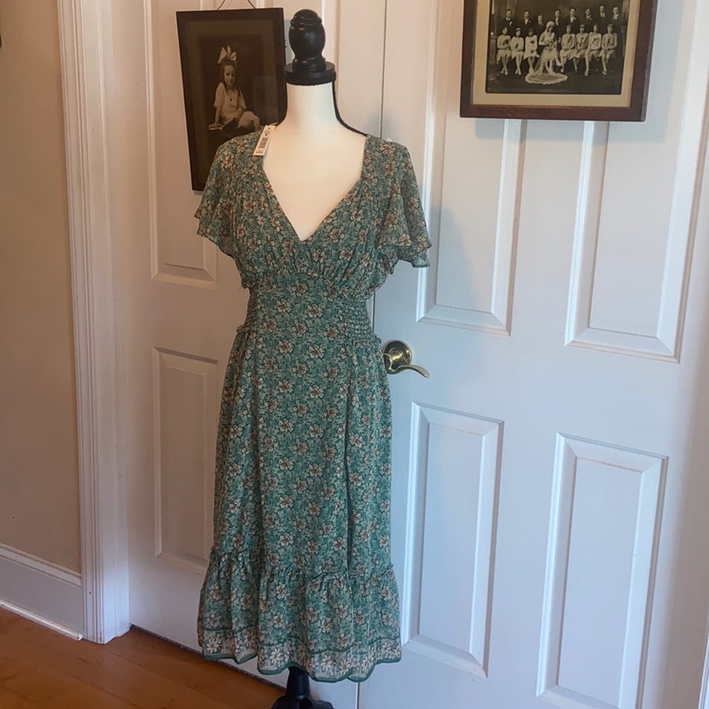 MAX STUDIO Size M NWT Green Floral Dress